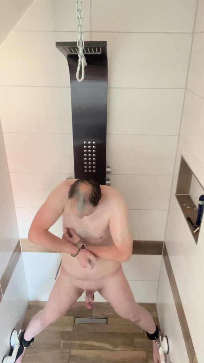 Sklavechrisi: Slave Tied in Shower with Very Hot Water