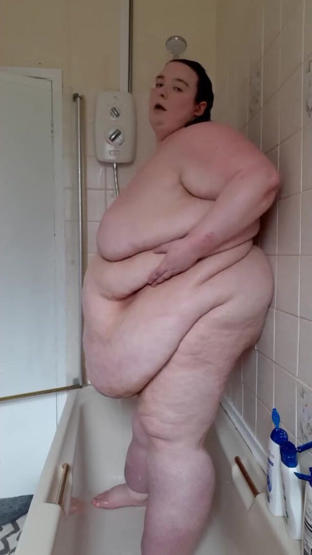 SSBBWLadyBrads: Douche schudt van je ssbbw-vriend