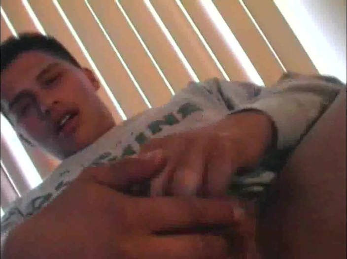 Gaybareback: Straight Show Me His Cock