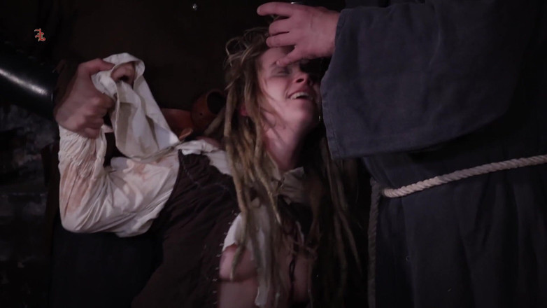 Inquisition and prison world: 猛烈的仙女 - 一个甜美的森林仙女作为女巫被带进去接受审问