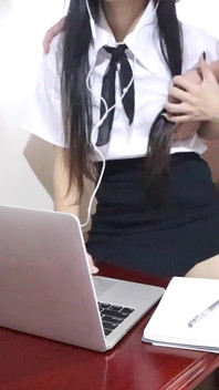 18yo Pinay Student Gets Fucked by Stepdad During Online Class