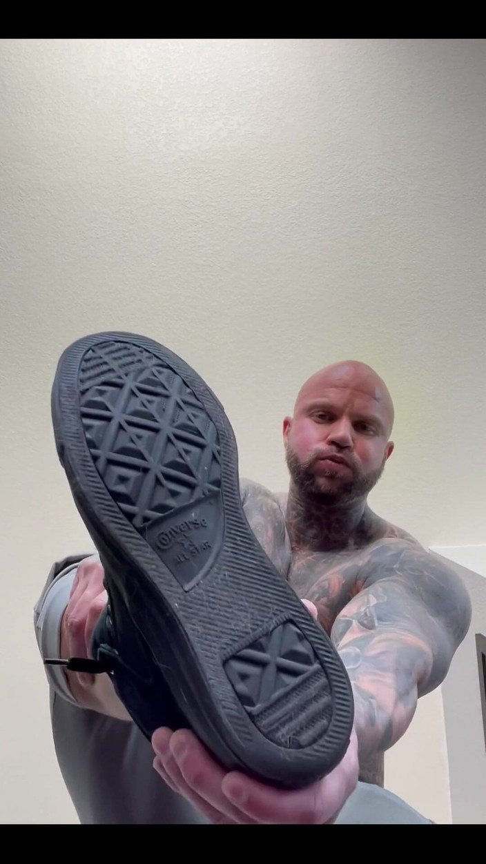 Jasons feet: 巨大なジェイソンがタイニーシティを踏み鳴らす