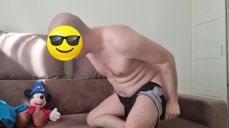 ShyCummerBoy: Bắn tinh và nếm tinh sau khi trêu chọc với đồ...