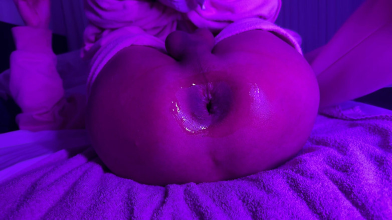 Deepxx33: Sculacciata completa sul culo della puttana trans