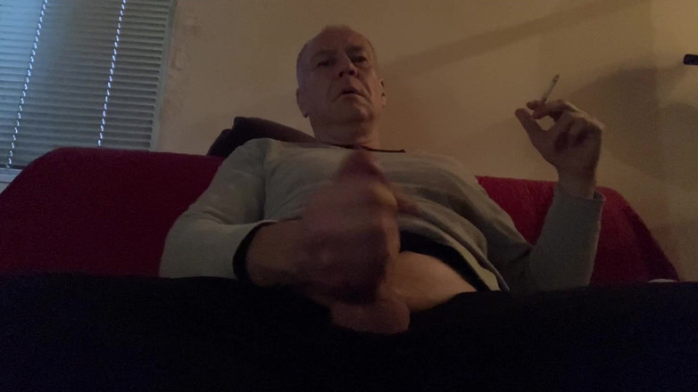 Alex Igogo: Merokok dan melancap