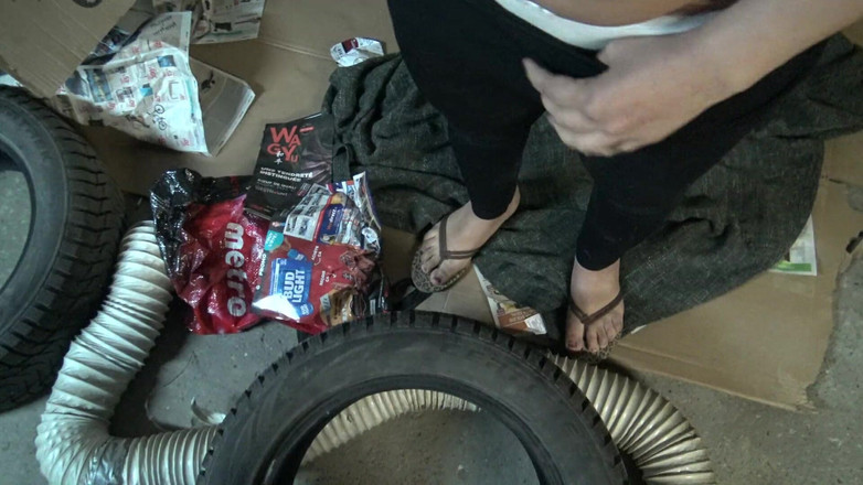 Stepmom Susan: 19-årig algerisk sodomiserad i en förort till Flygplatsen i Luftkonditionering