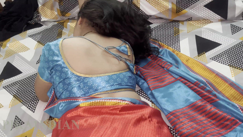 Pika Indian: Het desi fru natasha het romantisk sex knulla pika indisk...