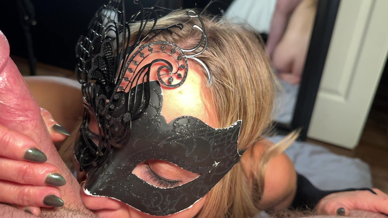 TheSecretSessions: Polykání mrdky a ukazování mé zboží