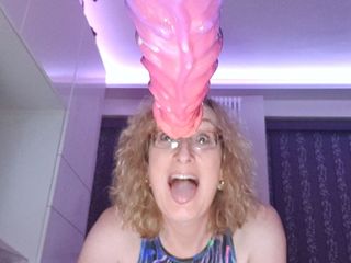 Kinky Essex: Getting my ass fucked by a big dragon style dildo...
