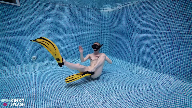 UKCuteGirl Lucy Lauren: Lucy's Naked Scuba Wank Underwater Orgasm