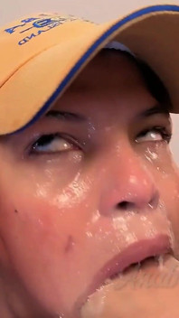 Penumbuk fucking harcore mulut saya