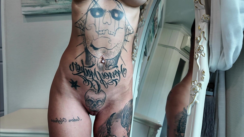 Skully inkson: Body Tease