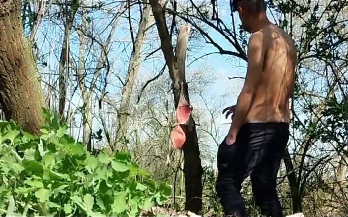 Idmir Sugary: Guy Masturbating and Cumming on Hanging Bra Outdoors