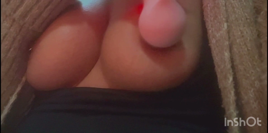 Thepinkbutterfly: Nipple Play Gets Me Too Horny