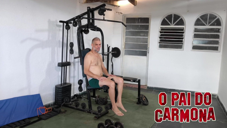 Carmona's father: Çıplak eğitim ve Carmona gördü