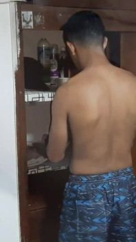 Meine schwiegermutter unterbricht mein zimmer, um zu ficken, sie liebt es, meinen großen schwanz zu lutschen
