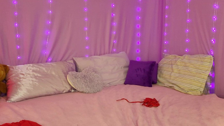 Brenna Lilac: 나가게 해주세요