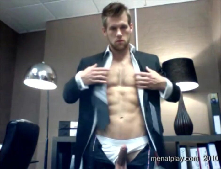 MenAtPlay: Webcam thô của David Jones