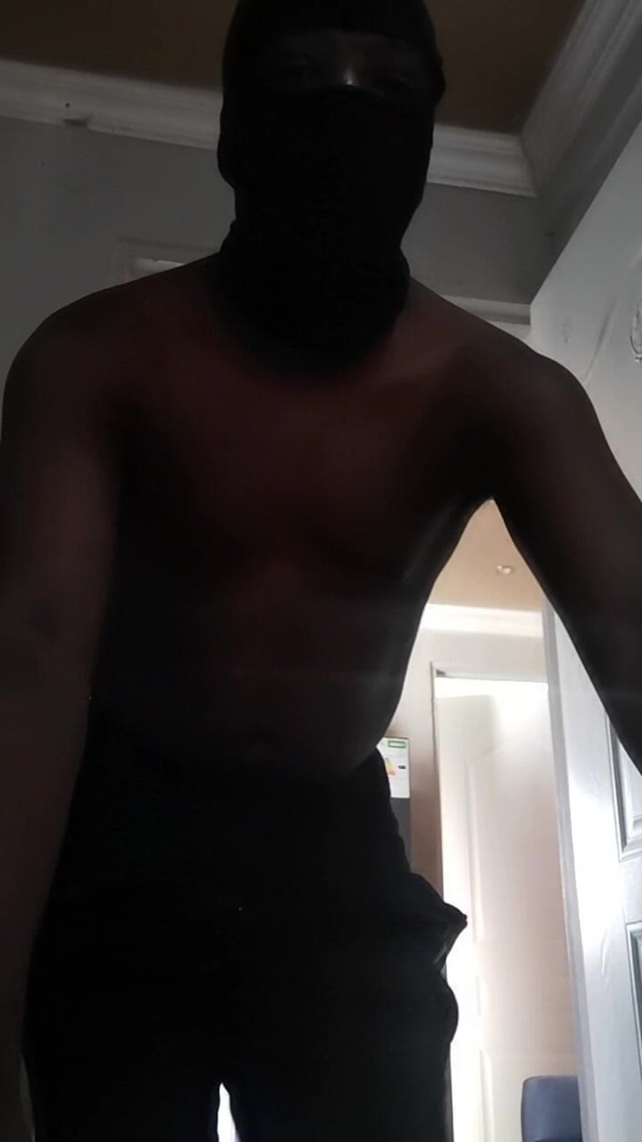 Rex Bitchington Blade: Watch Me Get Naked