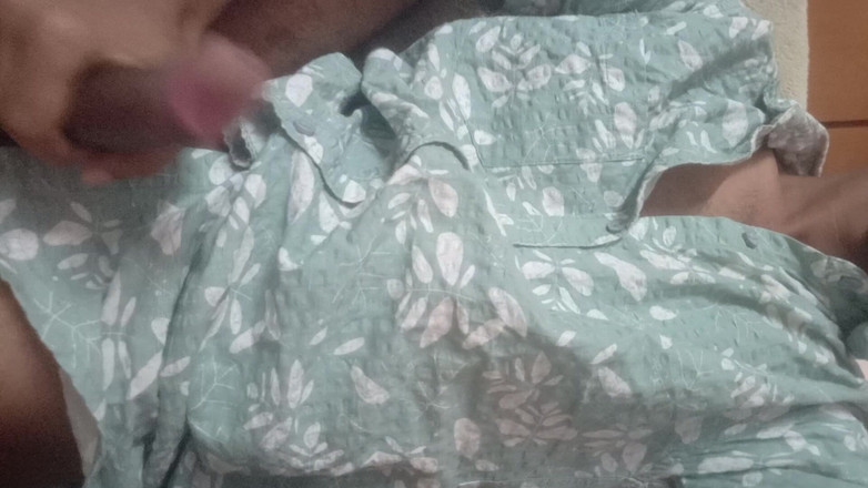 Suhas: Mengendus celana dalam dan mani muncrat