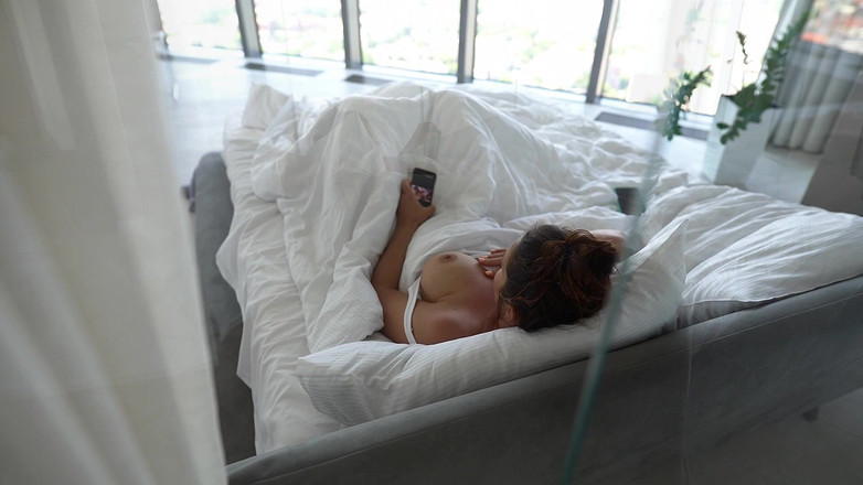 BehindTheMaskk: Ngentot hot sama saudara tiriku mia