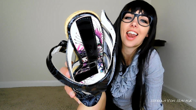 Stella Von Savage: Fetish mengendus sepatu joi yang mengendus sepatu