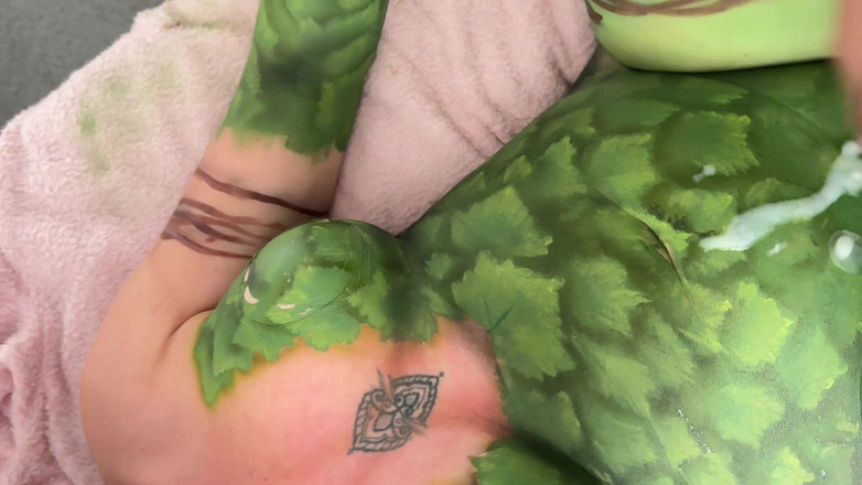 jasminebrooks: Poison Ivy fickt einen fan