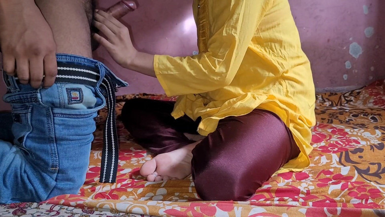 Your kavita bhabhi: India cuñada se sentó usando un camisón pero su cuñado...