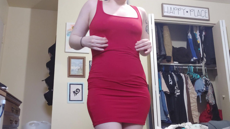 lilredvelvettt: Przymierzając wszystkie moje sukienki