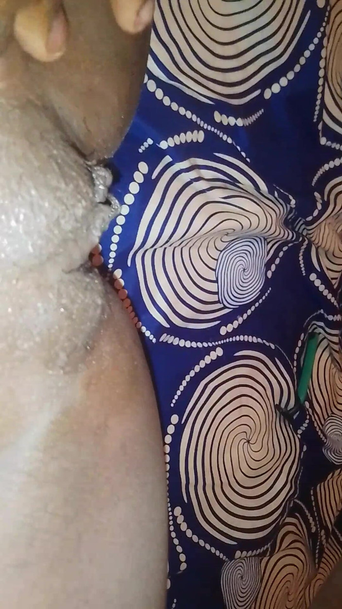 Trippleslut: And now my pussy looked sweet for a dick to...