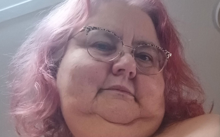 BBW nurse Vicki adventures with friends: 给我男朋友的惊喜 第三部分