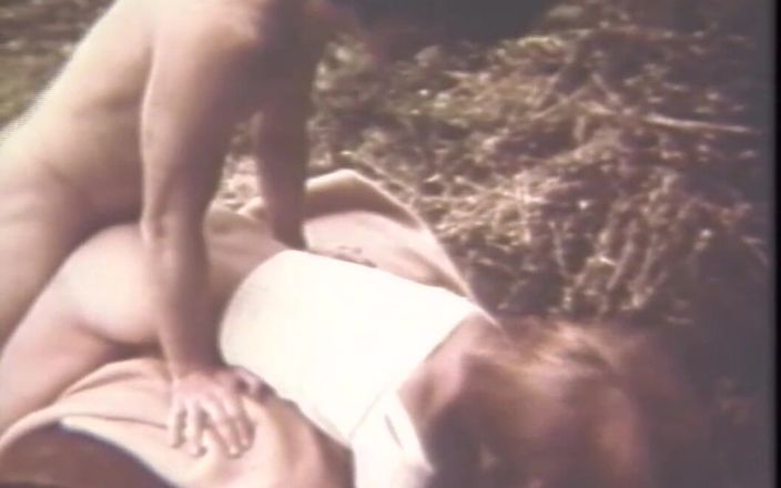 Vintage megastore: Секс-зярка Ozark - рестайлінговий фільм у повній hd версії
