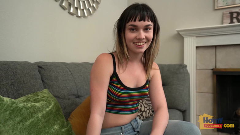 Horny Household: Fuck for Online Crowd