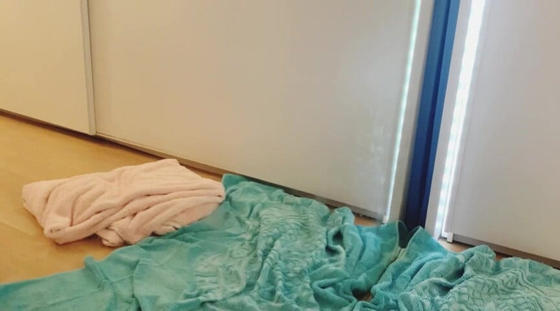 Elijahanal: Cậu bé cu giả khổng lồ chơi hậu môn