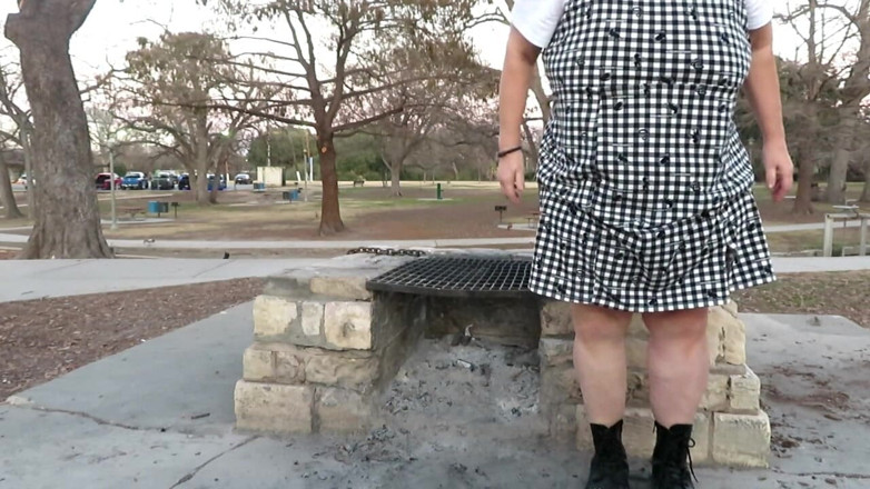 BBW nurse Vicki adventures with friends: 부츠를 신은 블루퍼! BBW 간호사 비키 여주인 롤플레이