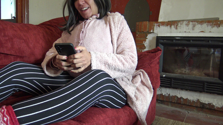 Stepmom Susan: Una milf arrapata incinta lascia che il figliastro sborri nella...