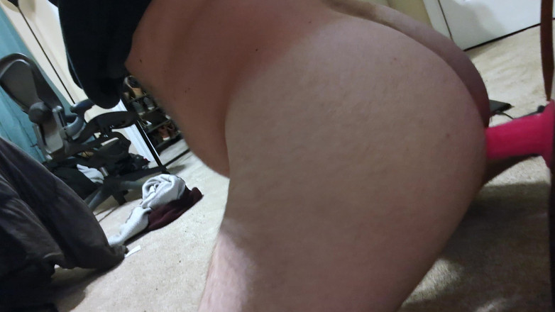 Shane Elliott: Bubble Butt Twink Rides Big Toy