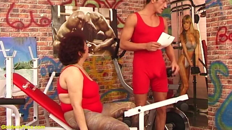 Goldwin pass: Gilf`s hairy cunt destroyed by fitness coach