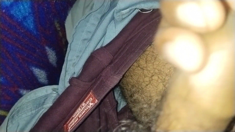 cineticg: Cewek dewasa nyepong kontol sampai dicrot sperma