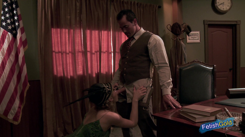 Fetish Gold: 사무실에서 발정난 두 남자에게 깊숙이 뚫리는 세 명의 아름다운 아가씨