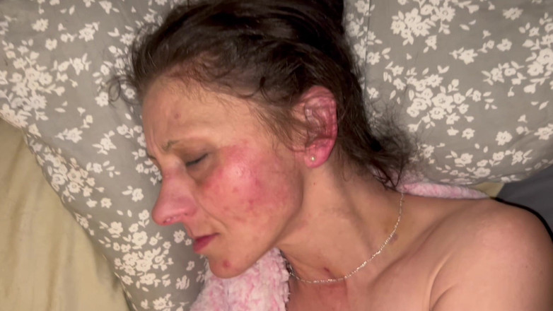 J13D75: Móc cua con đĩ!