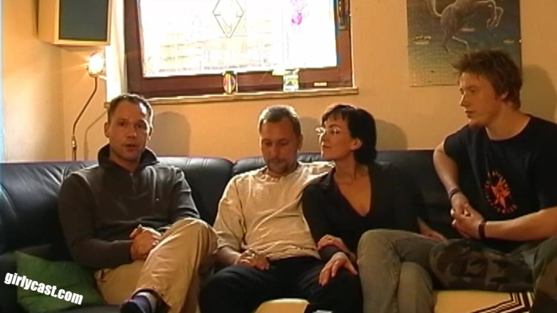 Girlycast: Lisa makes Mannie to a cuckold