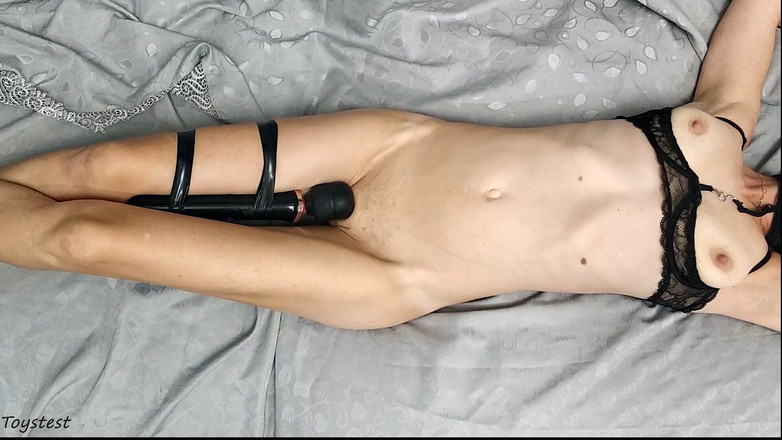 Toystest: Legata una bacchetta magica alla gamba per controllare il suo...