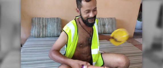 Stink HairyMale: Too big dildo