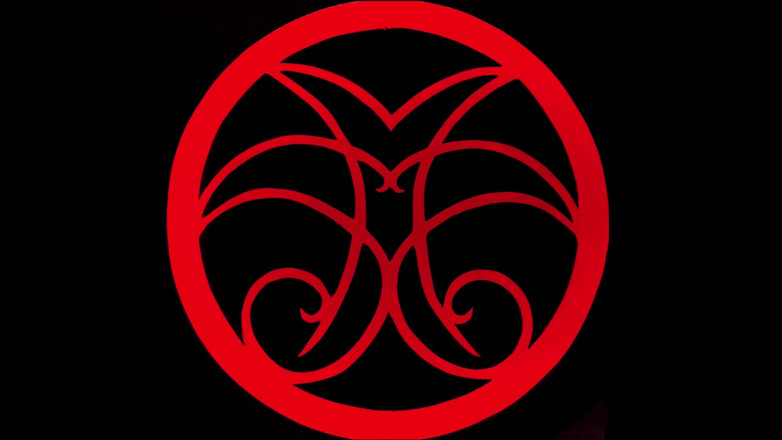 Dolls Cult: Haar elegantie zal je in verwondering laten