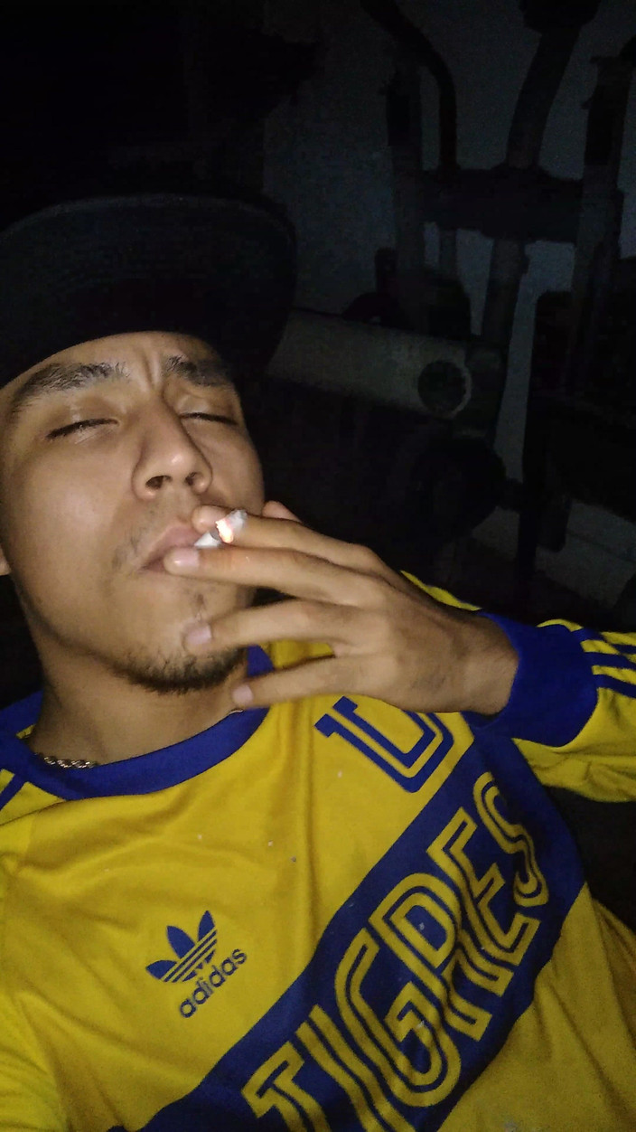 AlexAlejandro13: 토요일 흡연 자위