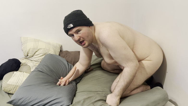 Simon Sullivan: भालू 2 डिल्डो लेता है। सेट रोस्ट, डीप थ्रोट, और दोहरा प्रवेश।