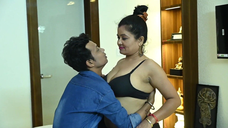 Indian porno creator: Indiana casting sexo grande rabo modelo fode duro por seu...