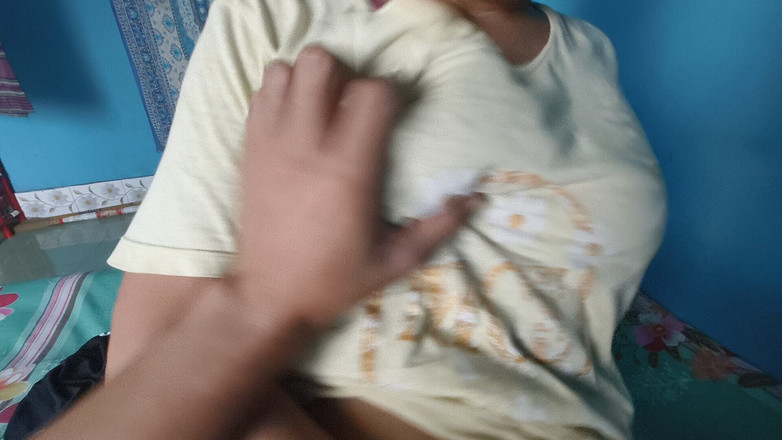 rhdhudhdhd: Ateşli Asyalı bir kızı ilk kez seks yapıyor Desi Asyalı...