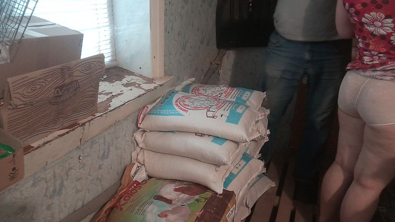 VitLen2: 在商店后面操了一个婊子